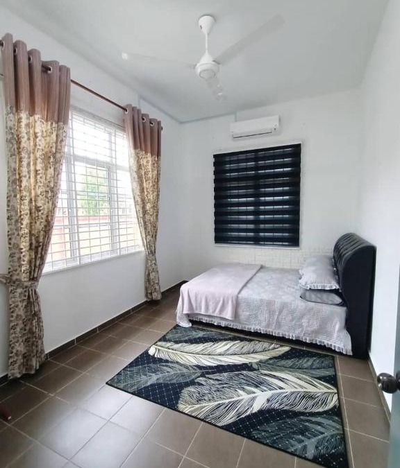 Bukit Kuang House | Homestay Kemaman Fyna02 di Bukit Kuang