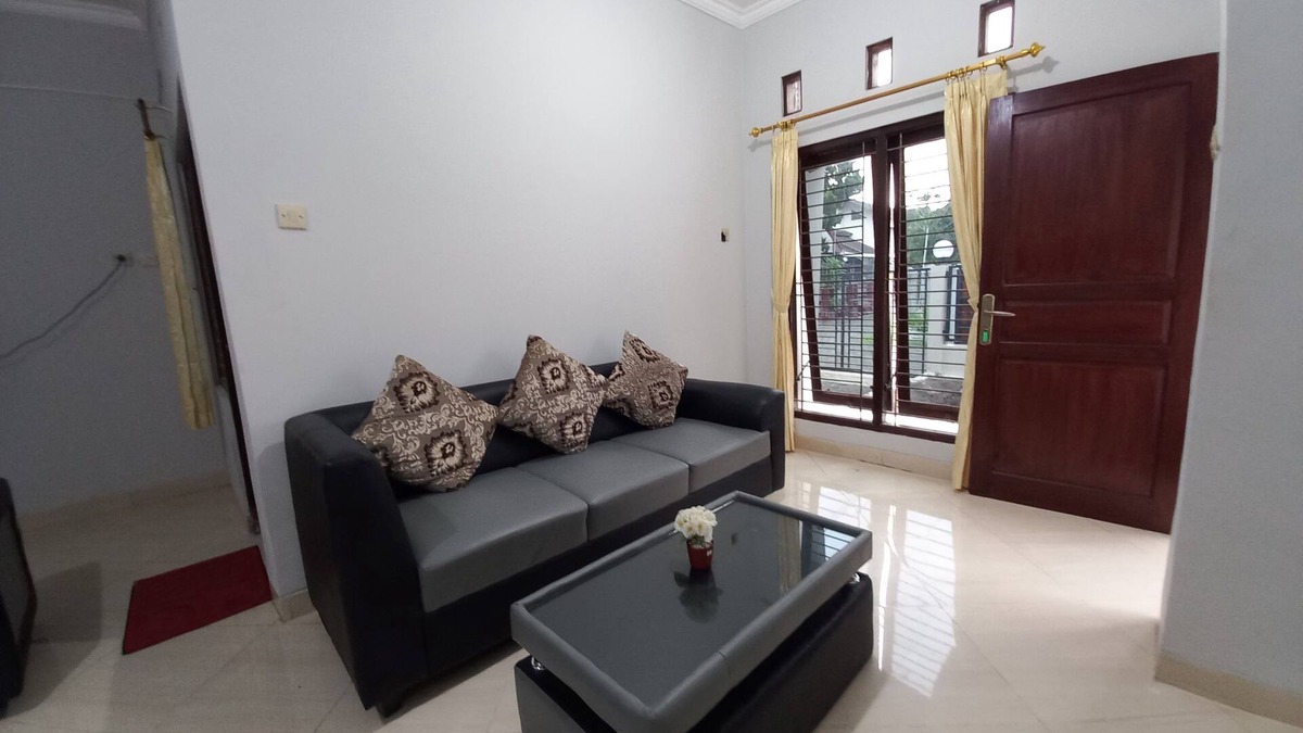 Mlati House | Homestay Syariah Dekat Monjali dan JCM by Simply Homy