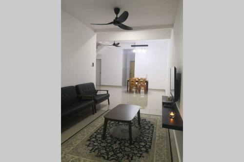 Behrang Stesen House | Homestay Tok Ayah, Behrang Jati