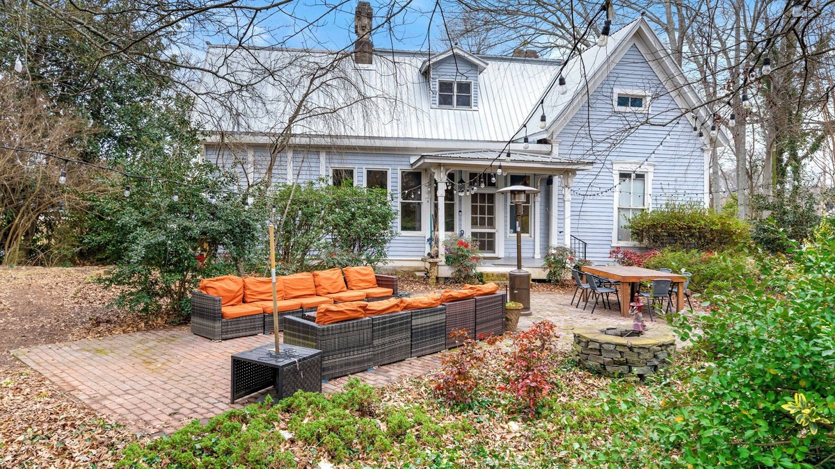 Fairburn House | Homestead Away from Home