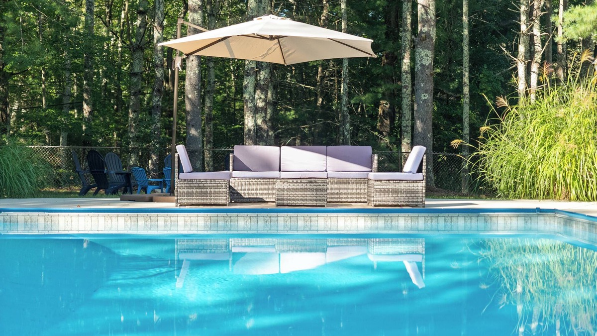 Stonington House | Homestead Near Mystic, Casinos & Beaches