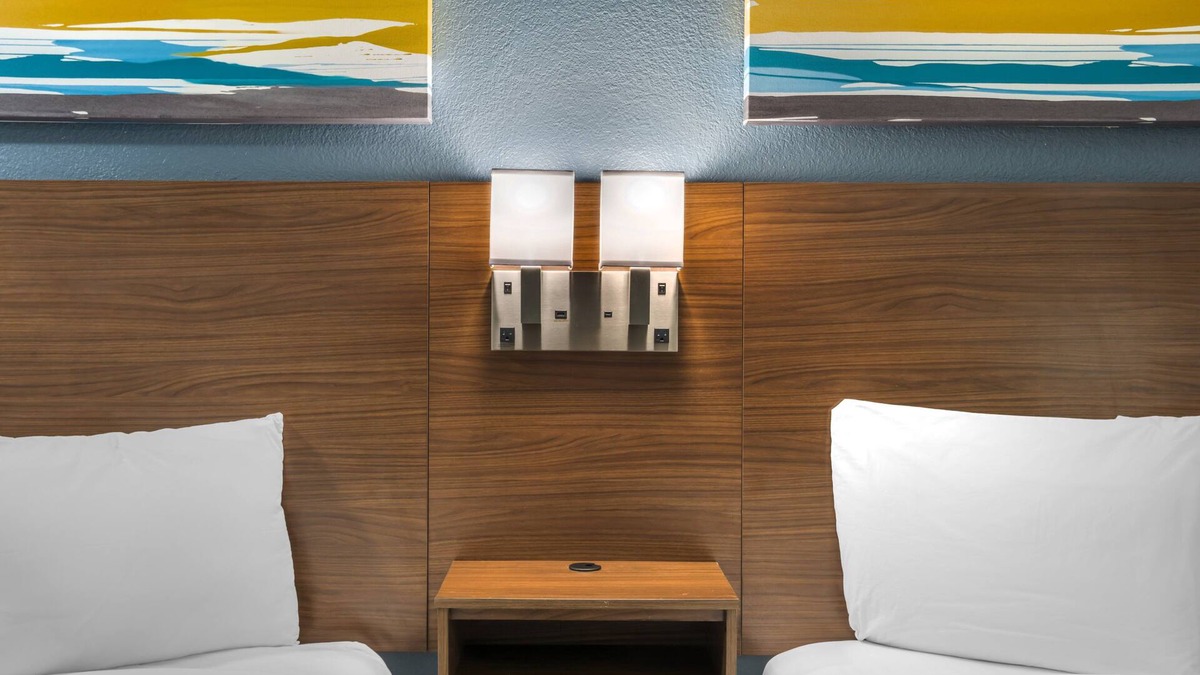 Conestee Hotel | Hometowne Studios Greenville