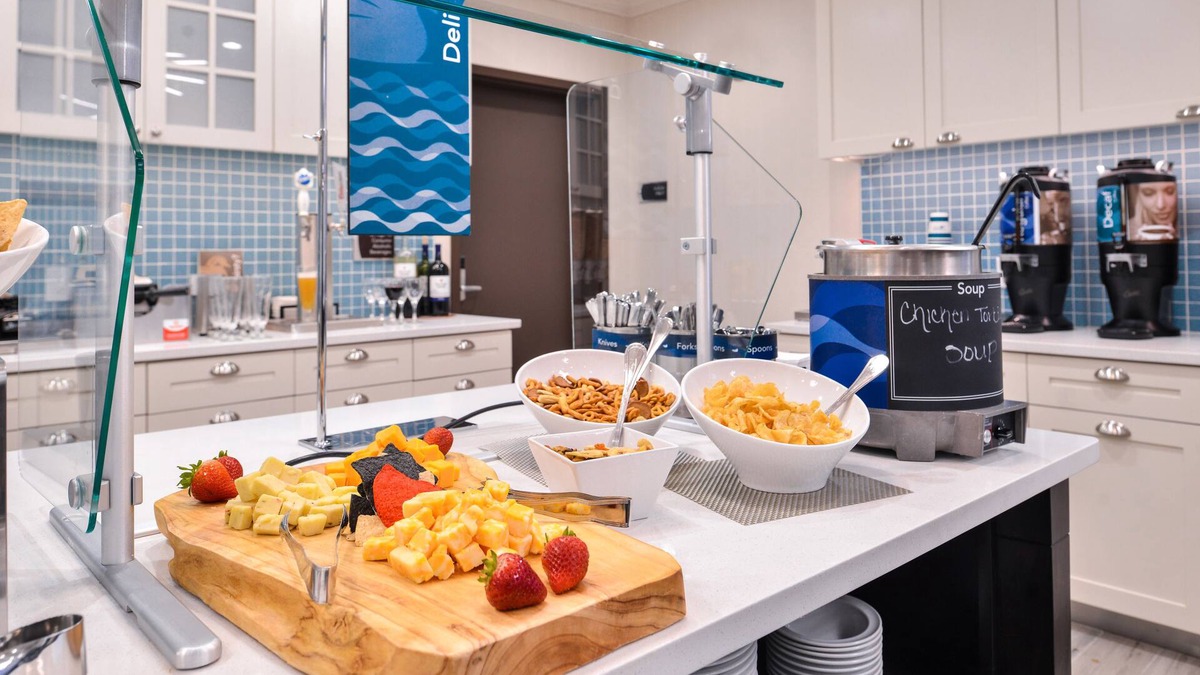 Des Moines Hotel | Homewood Suites by Hilton Des Moines Airport