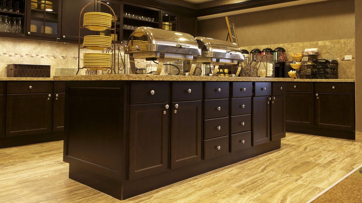 Iowa River Landing Hotel | Homewood Suites by Hilton Coralville - Iowa River Landing