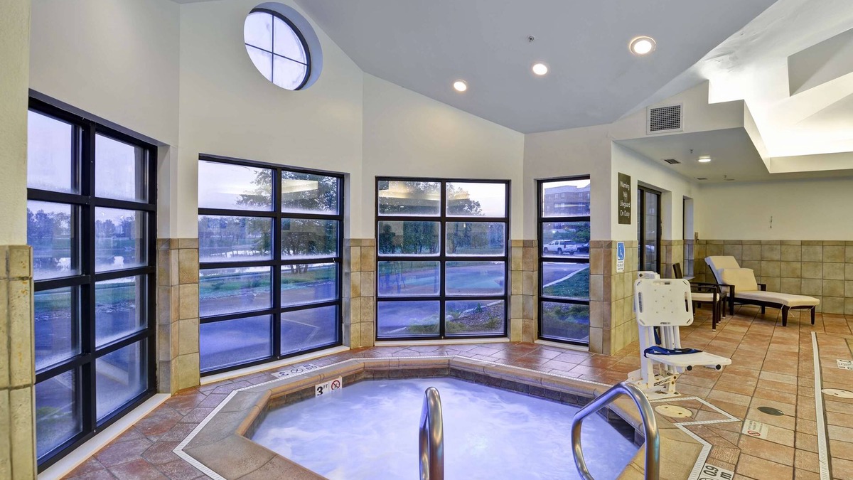 Fox Valley Hotel | Homewood Suites by Hilton Aurora Naperville