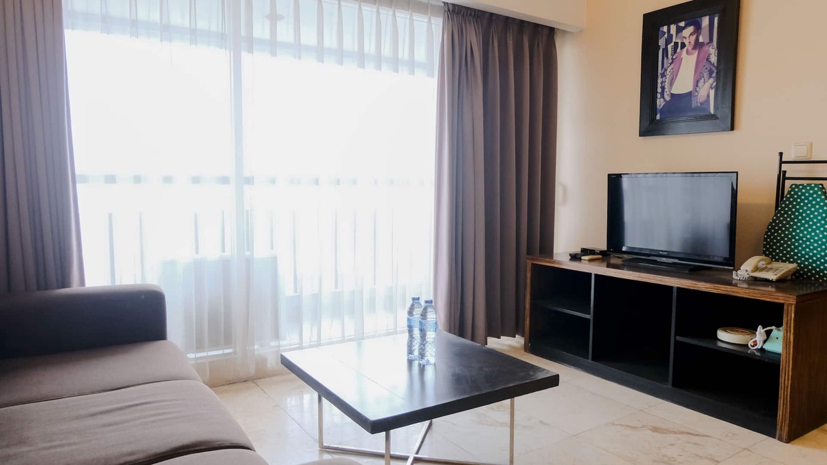 Braga Apartment | Homey And Spacious 3Br Apartment At Braga City Walk