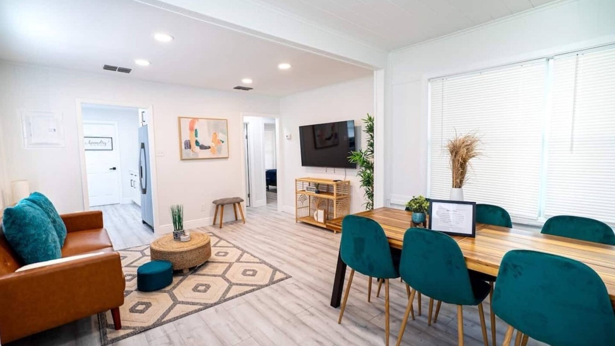 Carrollwood House | Homey Cozy Newly Renovated Stylish&chic