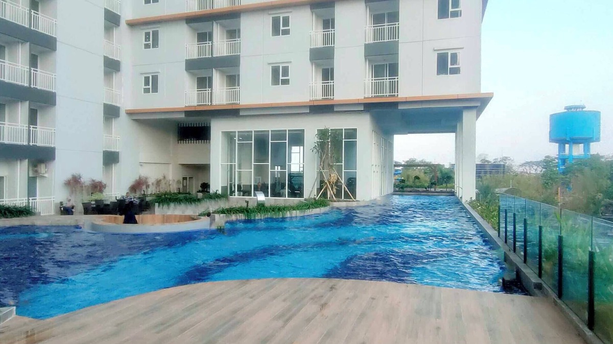 Sidoarjo Apartment | Homey Studio With Easy Pool Access Apartment At Suncity Residence