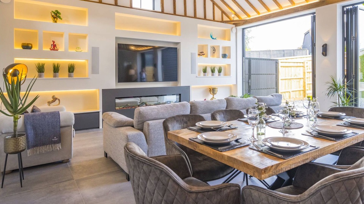 Tring House | Honey Barn - Stunning 4-Bed Rural Paradise