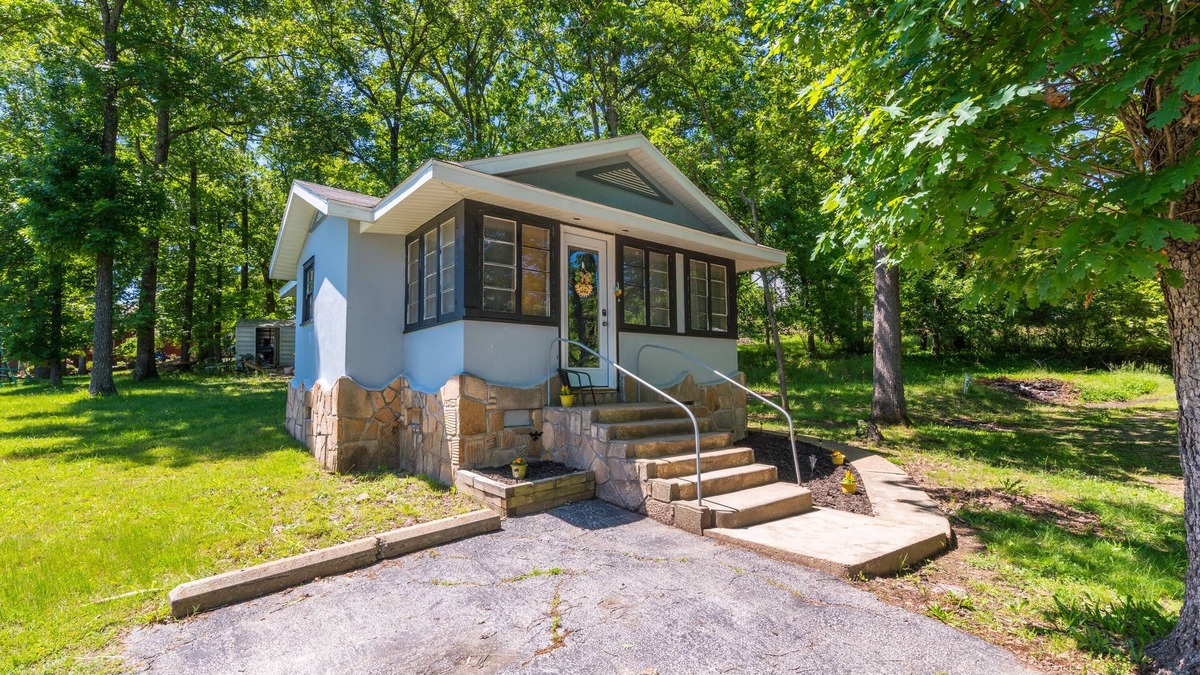 Rockaway Beach Cabin | Honey Hive in Rockaway Beach