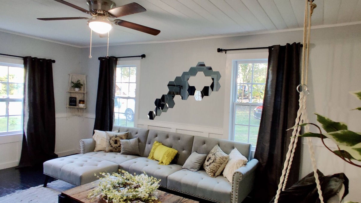 Thomasville House | Honeycomb Haven, 1 Mile to Downtown Thomasville, Patio and Porch, 2 Bedroom Home