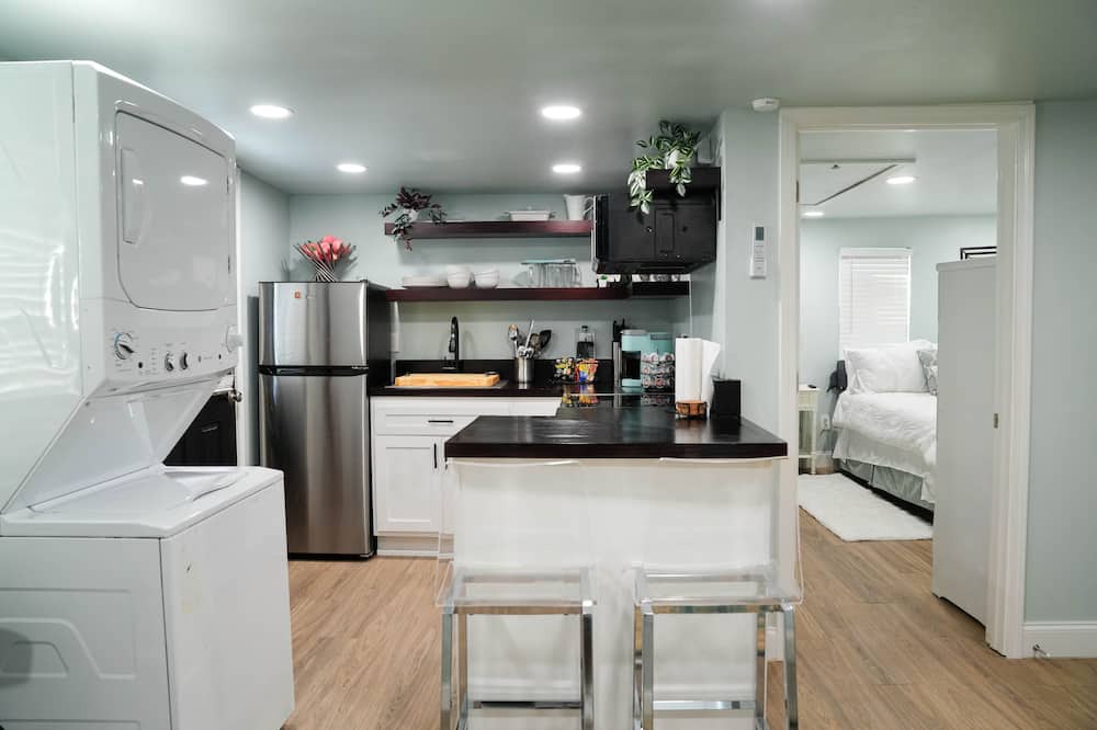 Franklinton House | Honeycomb Hideout - Private Hot Tub, Spacious Private Backyard & Fire Pit!