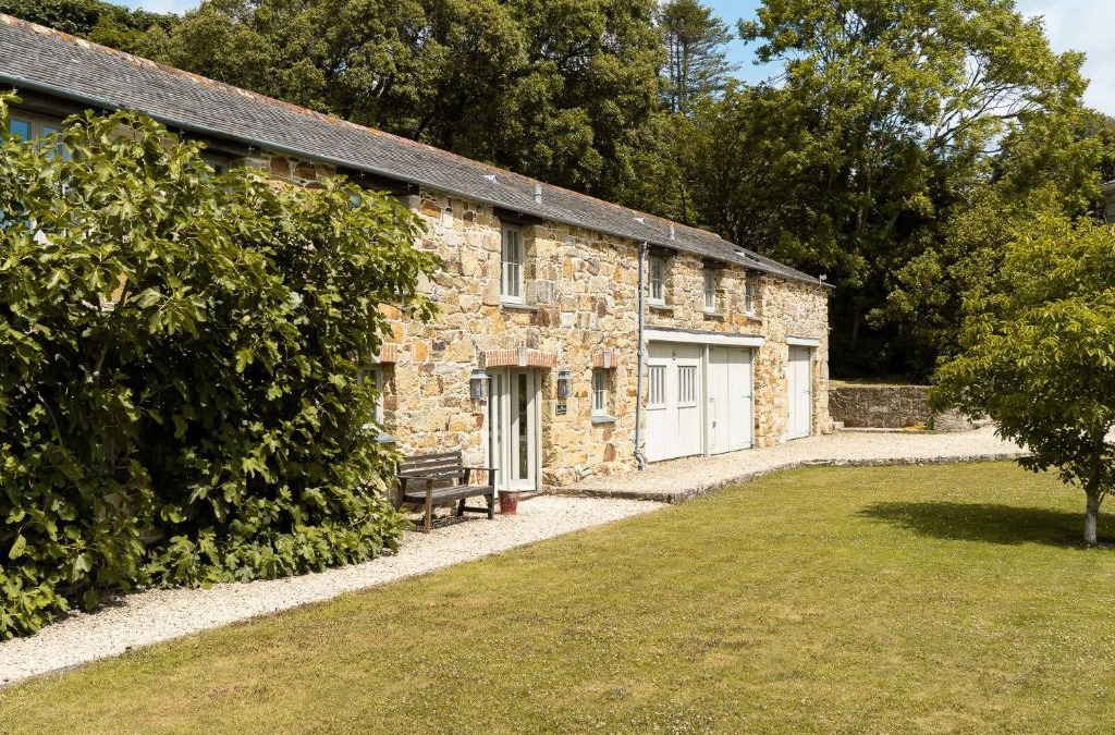 Newquay House | Honeycrisp Barn