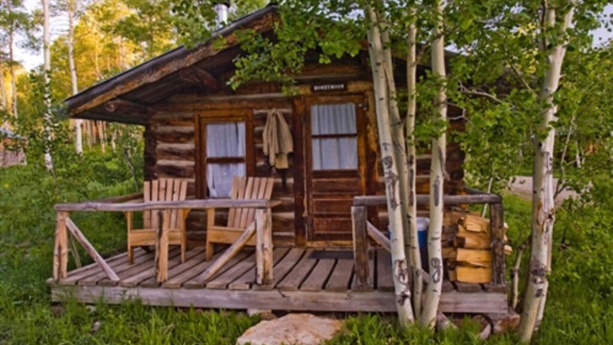 Clark Cabin | Honeymoon Cabin - A Romantic 2 Person Cabin