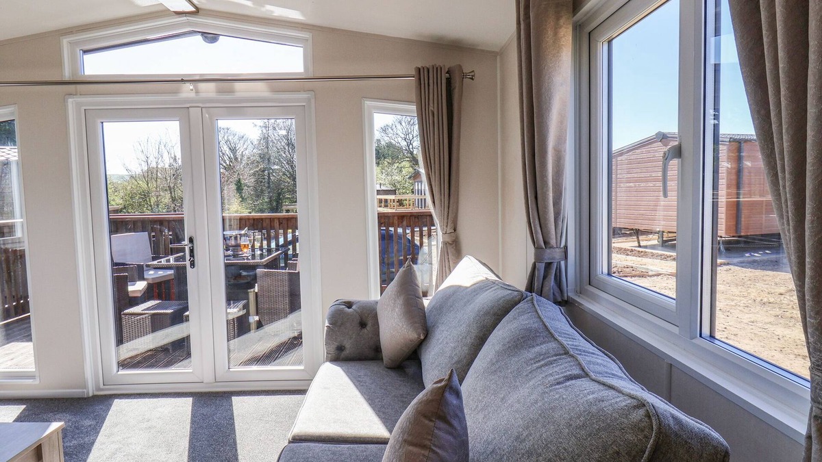 Runswick Bay Cottage | Honeysuckle Lodge