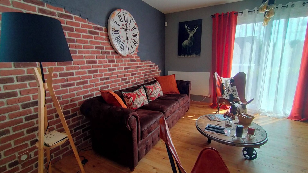 Berville-sur-Mer House | Honfleur 10kms, house 53m2 with fireplace and garden 900m2