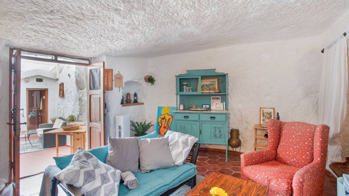 Juncalillo House | 'Honorata' with Shared Garden and Wi-Fi