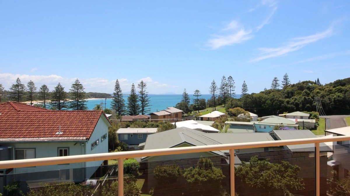 Black Head House | Hooke House - short stroll to the patrolled Black Head Beach