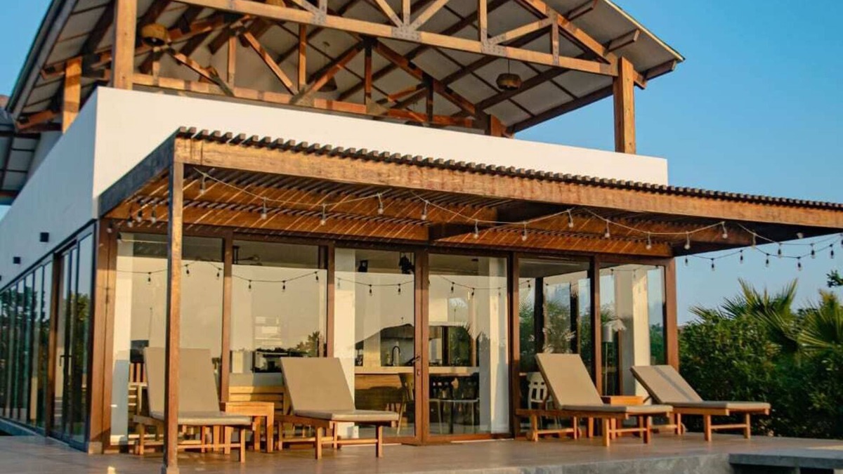 Ica Villa | HOP BALI: Lagoon & Beach Escape in Chincha