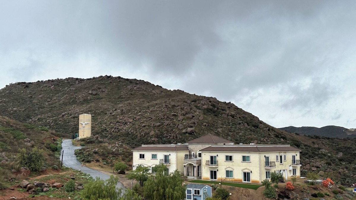 Perris House | Hope Hostel