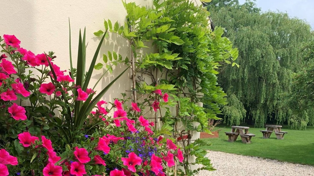 Cheltenham House | Hope Orchard En-Suite Rooms