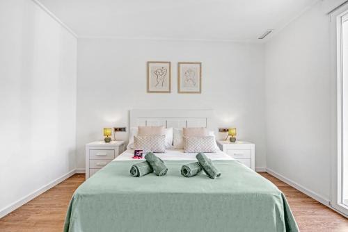 Vergel House | Horizon Blue I Private Pool Luxe I Free Parking I 3BR