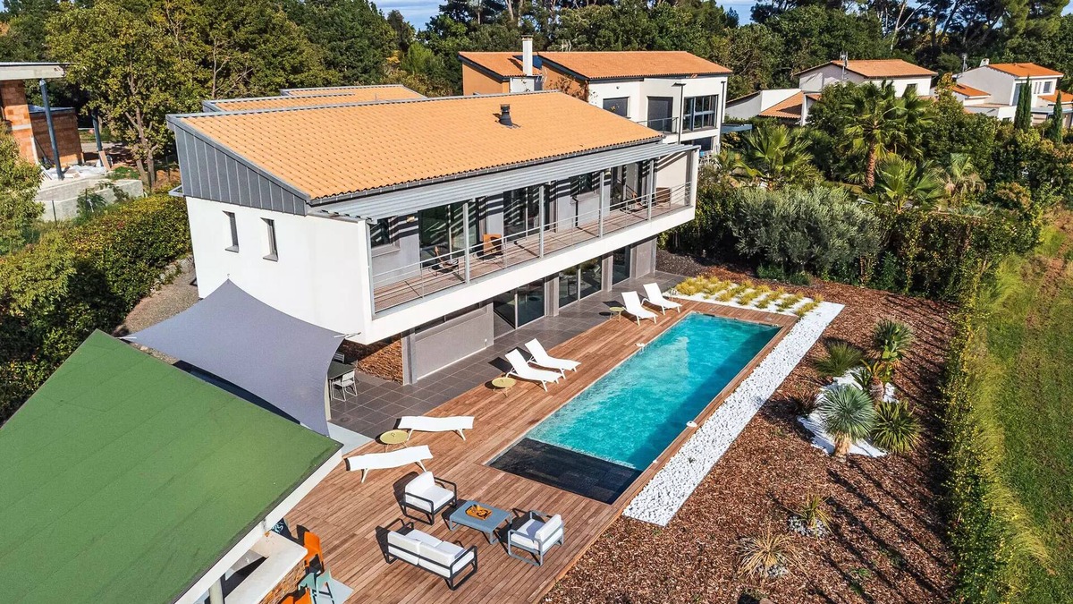 Baillargues Villa | Horizon Resort Massane - Villa * - Villa 4 Bedrooms 8 Persons with private pool