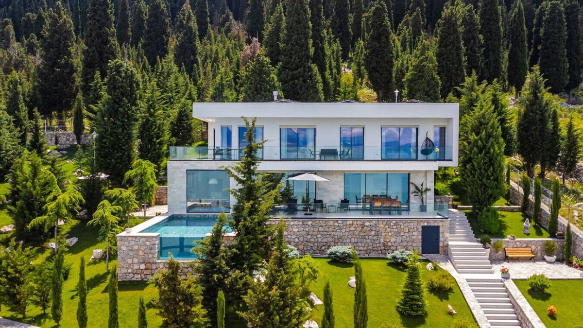 Shkoder Villa | Horizon Villa: Luxurious Lakefront Retreat