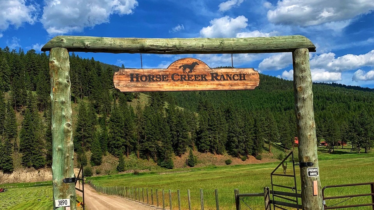 Alberton Cabin | Horse Creek Ranch Luxurious Western Bunkhouse/Cabin