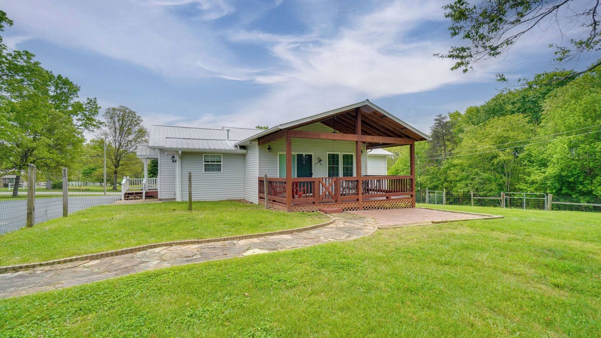 Crossville House | Horse-Friendly Crossville Home! Golf, Hike & More!
