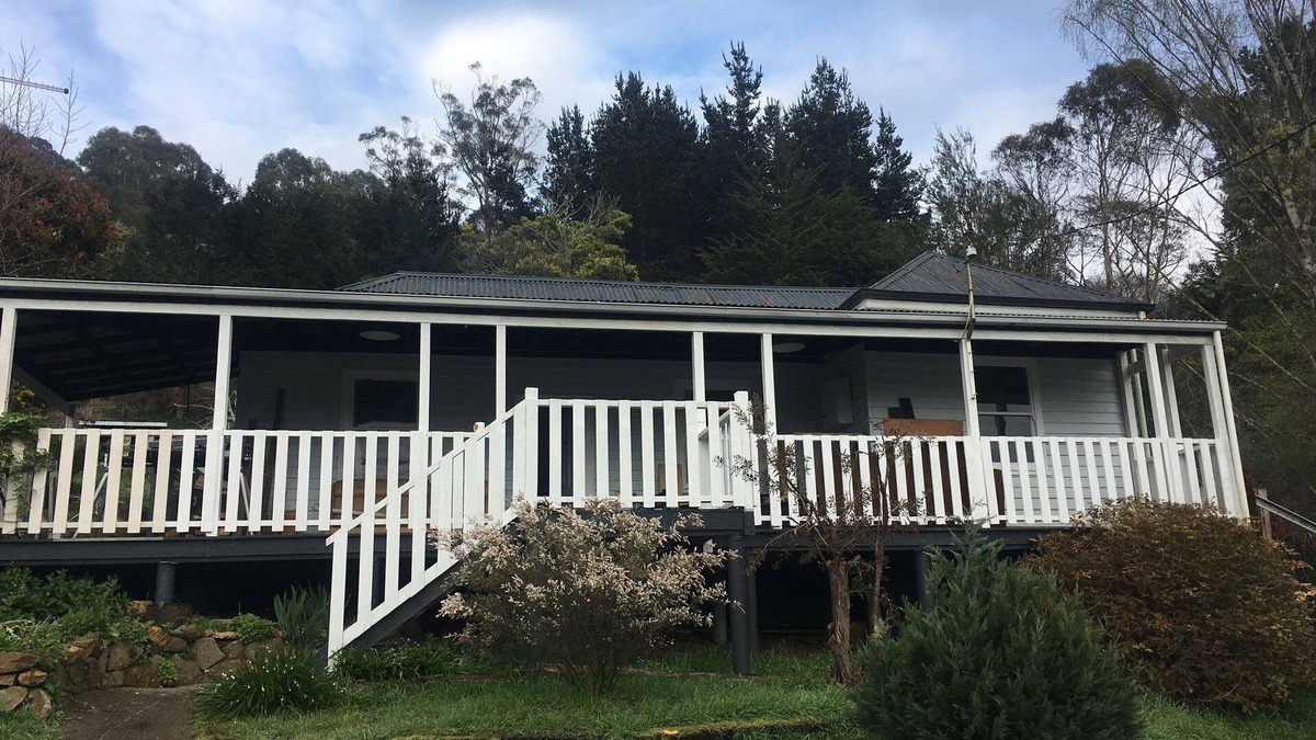 Derby Cottage | Horse Shoe House THE PERFECT LOCATION