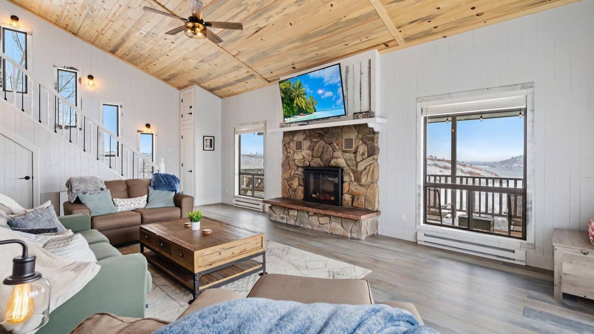 Fort Collins House | Horsetooth Viewtopia - Stunning 360 Views & Hot Tub
