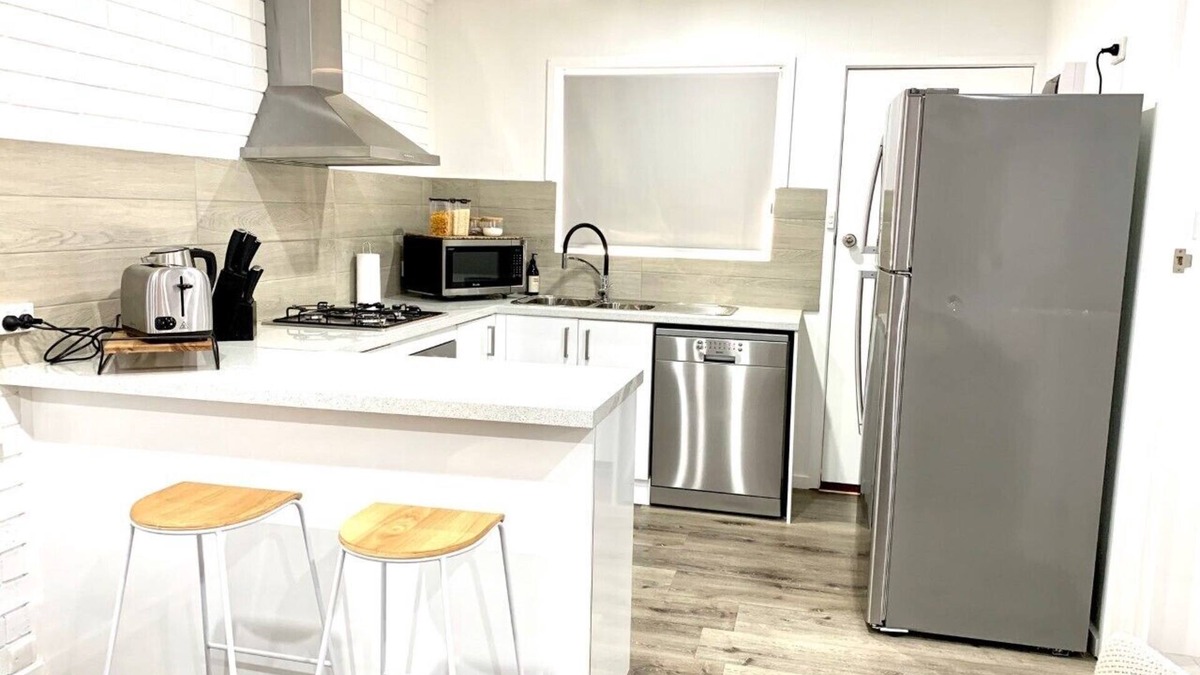 Horsham House | Horsham Villa Central Location