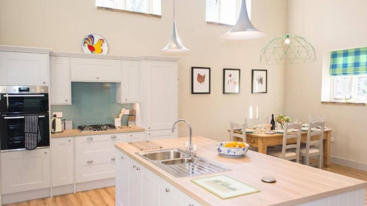 Frettenham Apartment | Host & Stay | Boathouse Barn