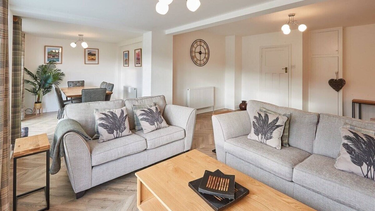 Glaisdale House | Host & Stay | Fern Lea