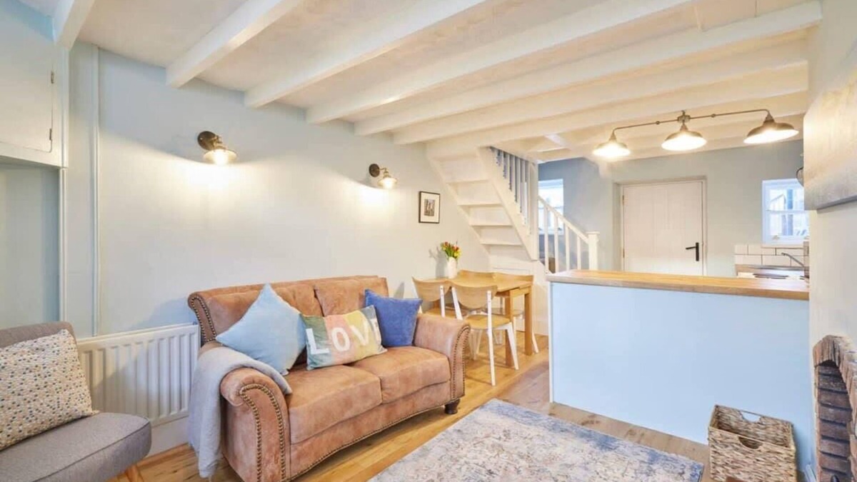 Hinderwell House | Host & Stay | Honey Cottage
