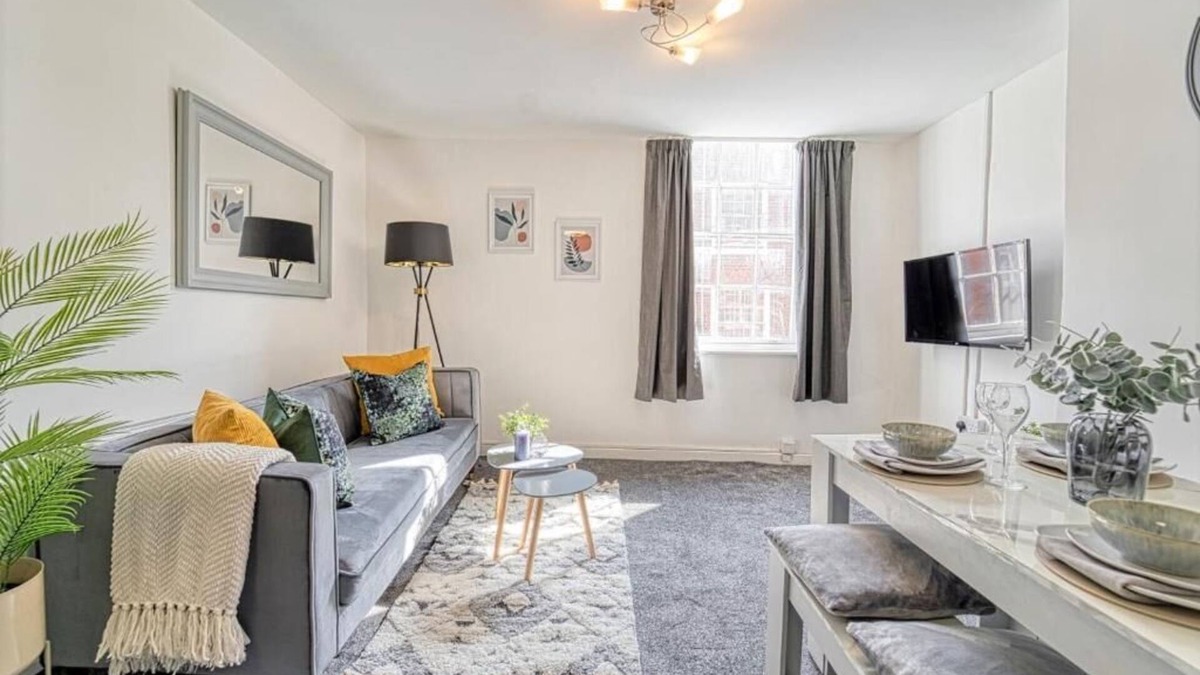 Worcester Condo | Host & Stay | New Street Residence