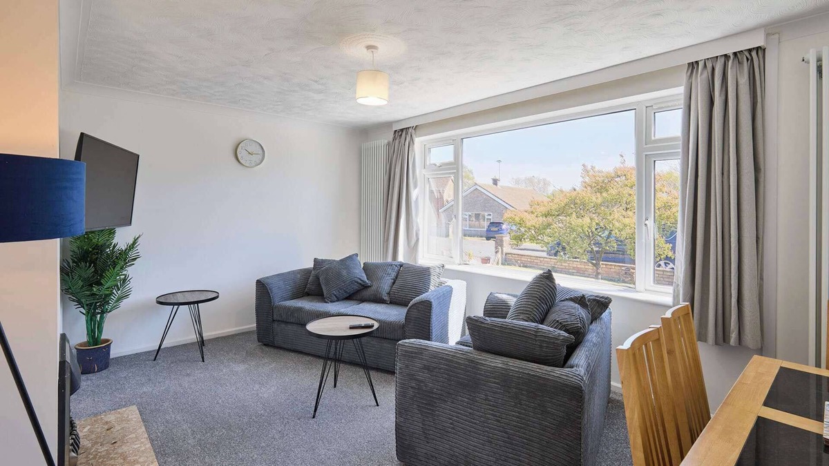 Thetford House | Host & Stay | Park View