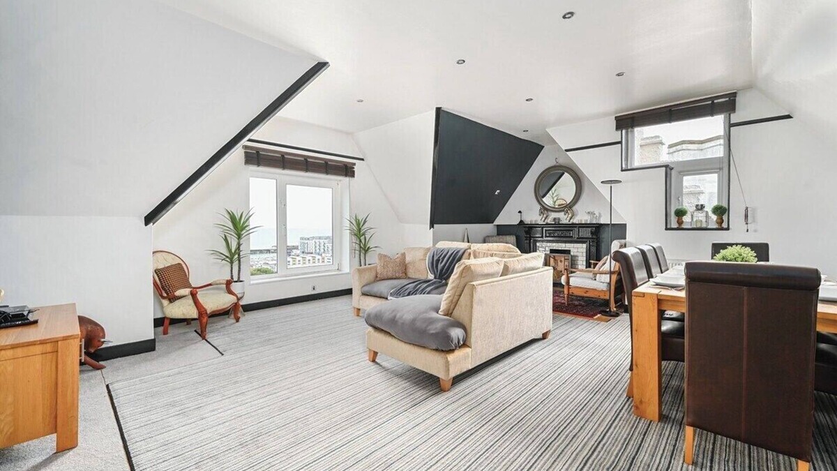 Brighton Apartment | Host & Stay | The Cliff Greenhouse