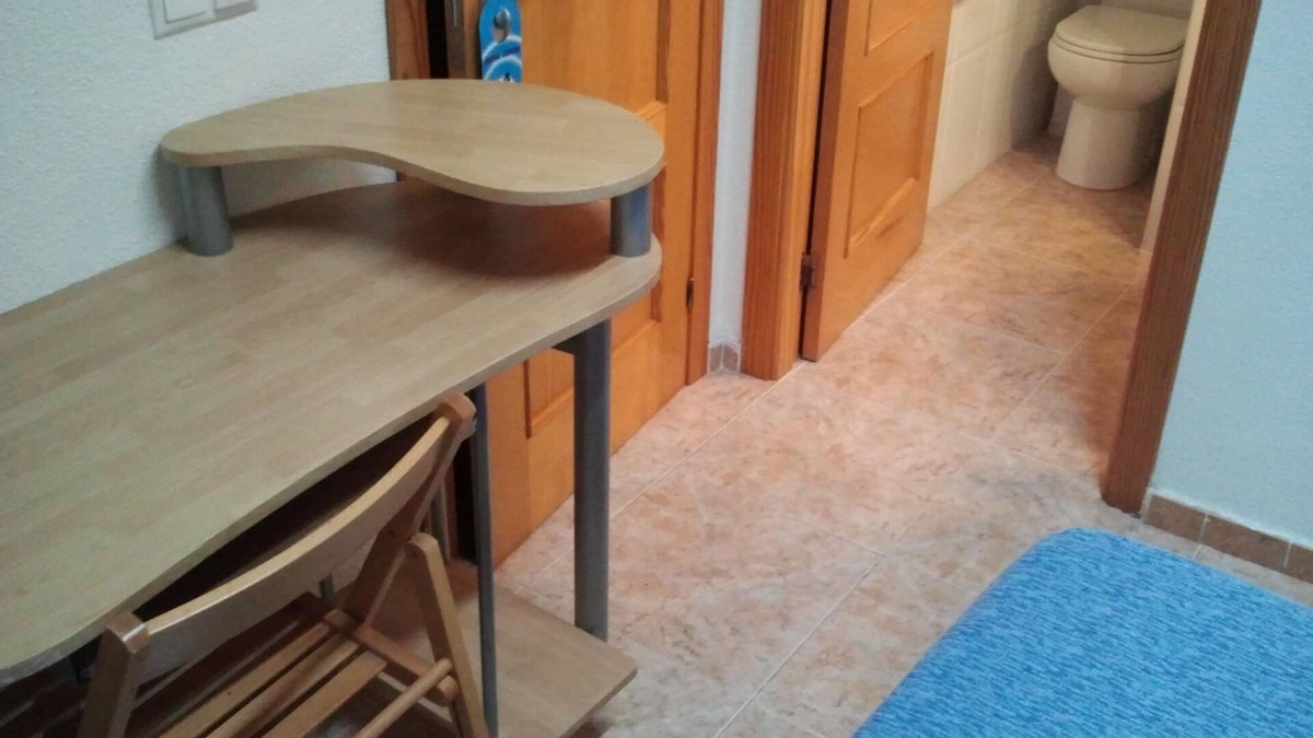 Arneva Hotel | Hostal Arneva