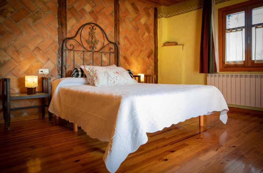 Ellar House | Hostal D'Éller