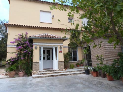 Pedrera House | Hostal Restaurante Las Canteras