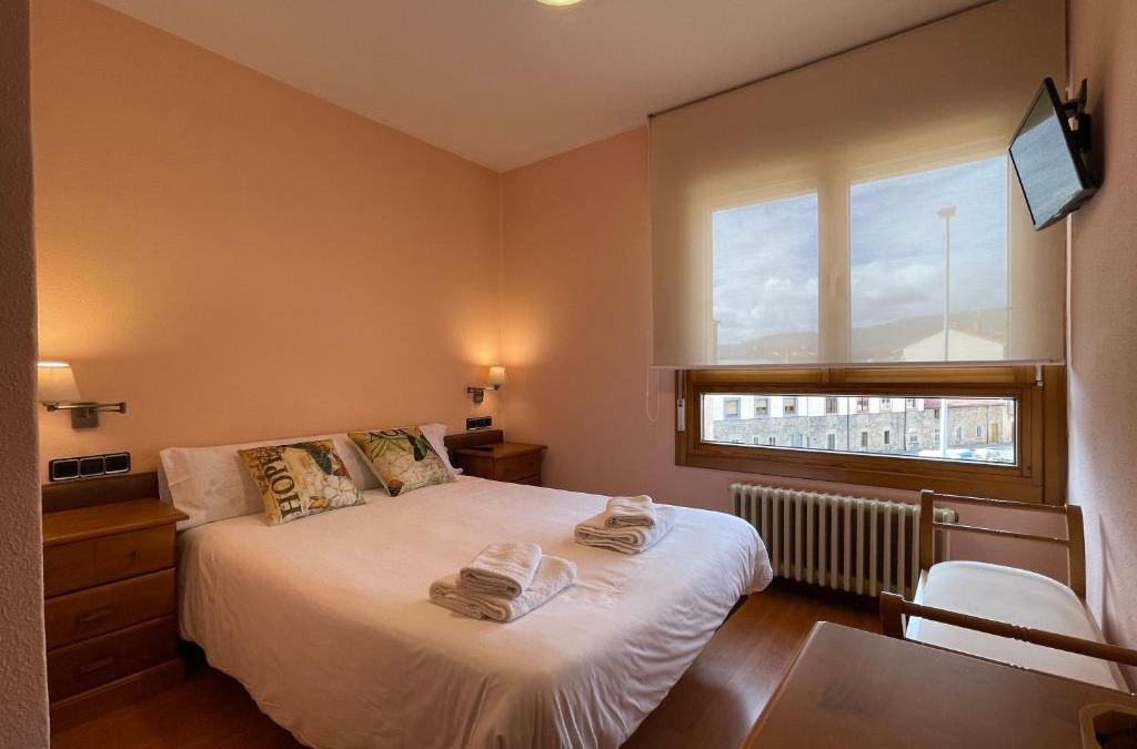 Duruelo de la Sierra House | Hostal Torreblanca