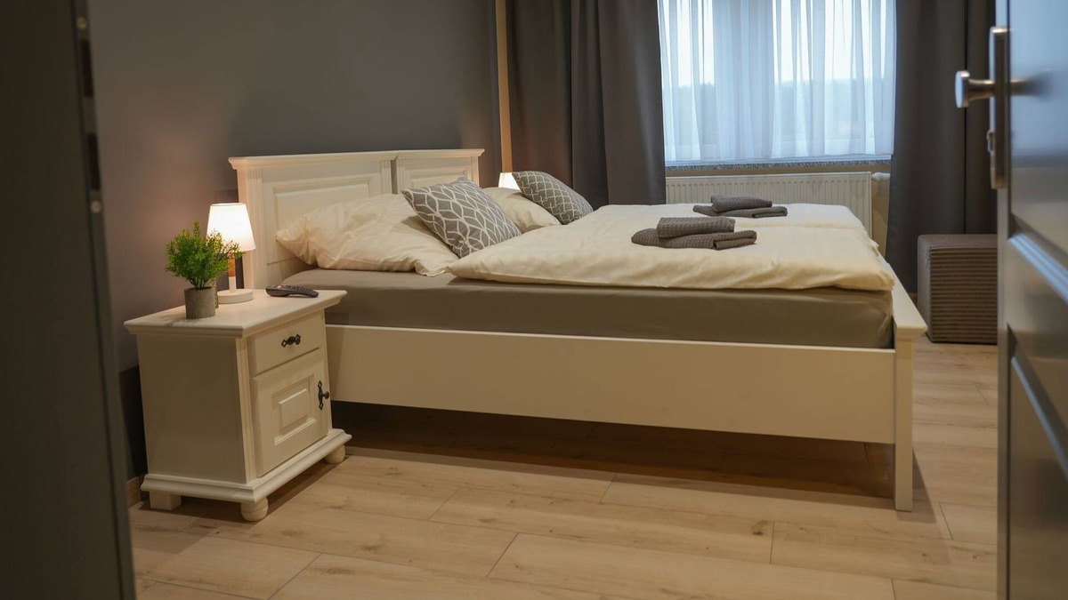 Neuhaus-Schierschnitz Apartment | Hostelzimmer 201 - Aparthotel Rotheul