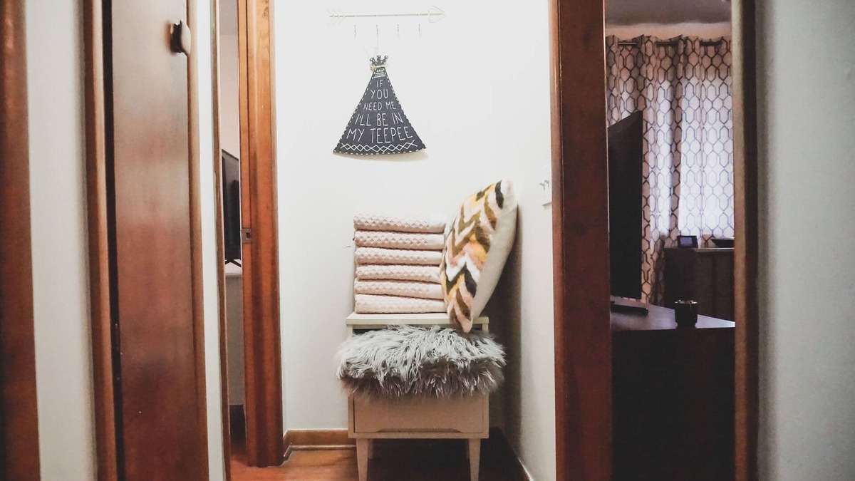 Tahlequah House | Hot coffee, firewood and more.