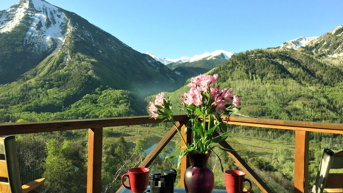 Marble Cabin | Hot Deal Season ,Every window is a masterpiece. Lake, mountain,sky viewing.Hike,