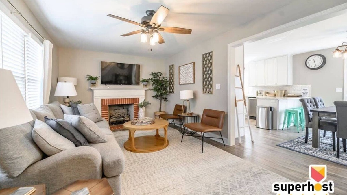 Open Gates House | Hot Tub | 7 Beds | Fire Pit | Patio & Grill
