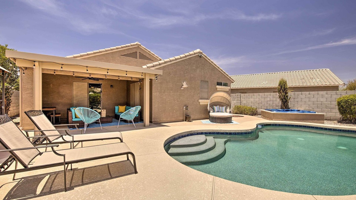 Canyon Trails House | Hot Tub: Chic Goodyear 'Desert Beach House'