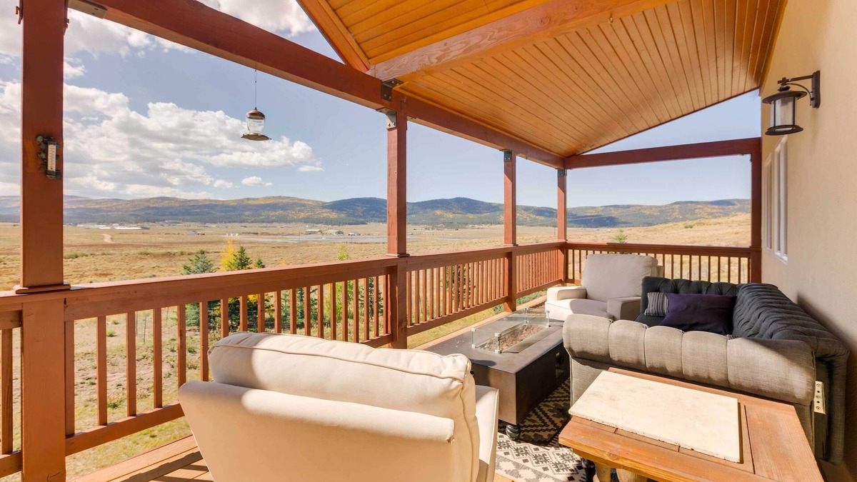 Angel Fire House | Hot Tub & Fire Pit: Idyllic Getaway in Angel Fire!