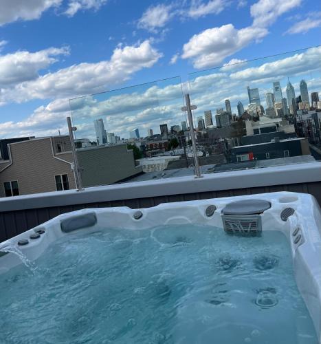 Newbold House | Hot Tub Four Seasons